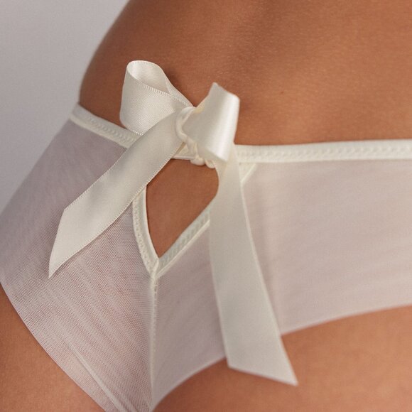 Intimissimi Lingerie 2-piece Bandeau Bra(36B) and Panties (M) Set - Picture 10 of 15